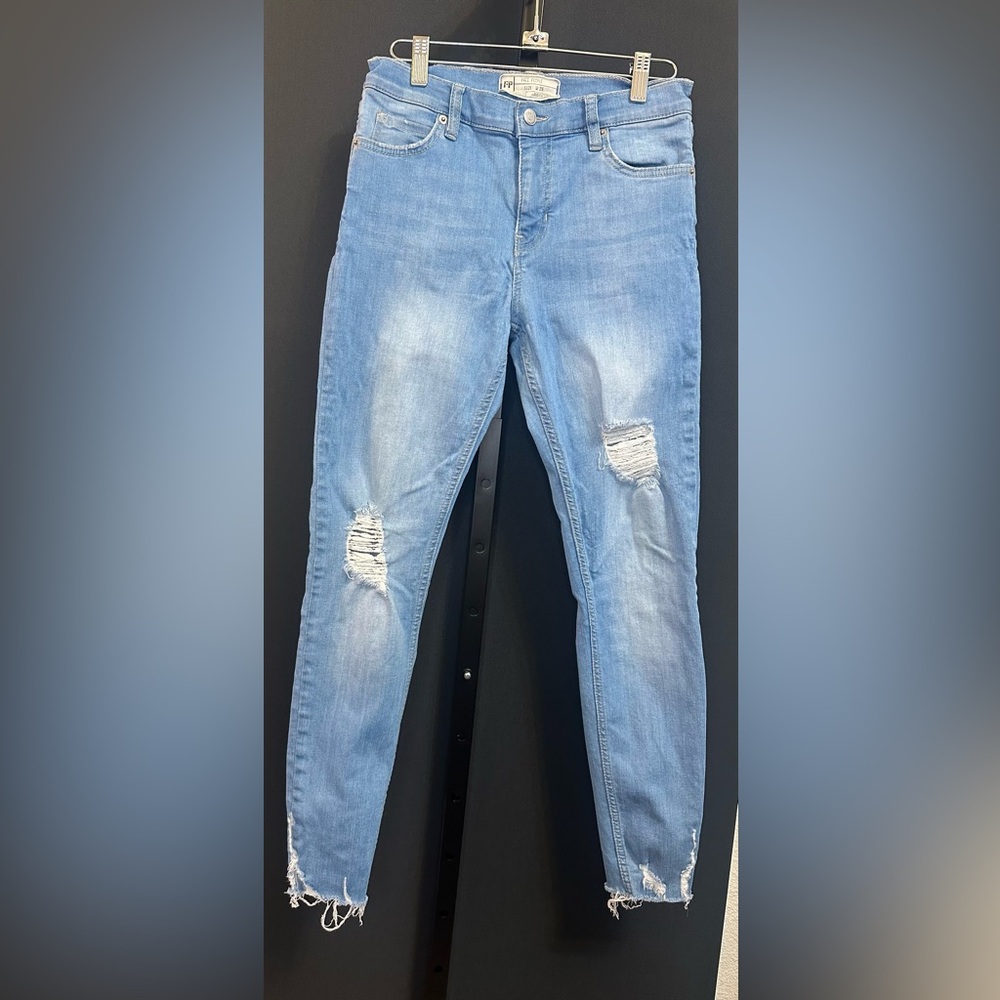 003 - Free People Distressed Cropped Jeans - Picture 2 of 7